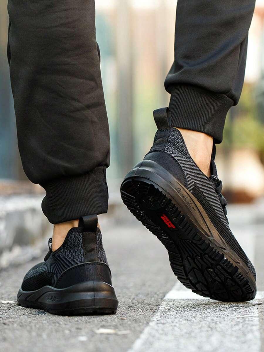 czarne sznurowane buty sportowe
