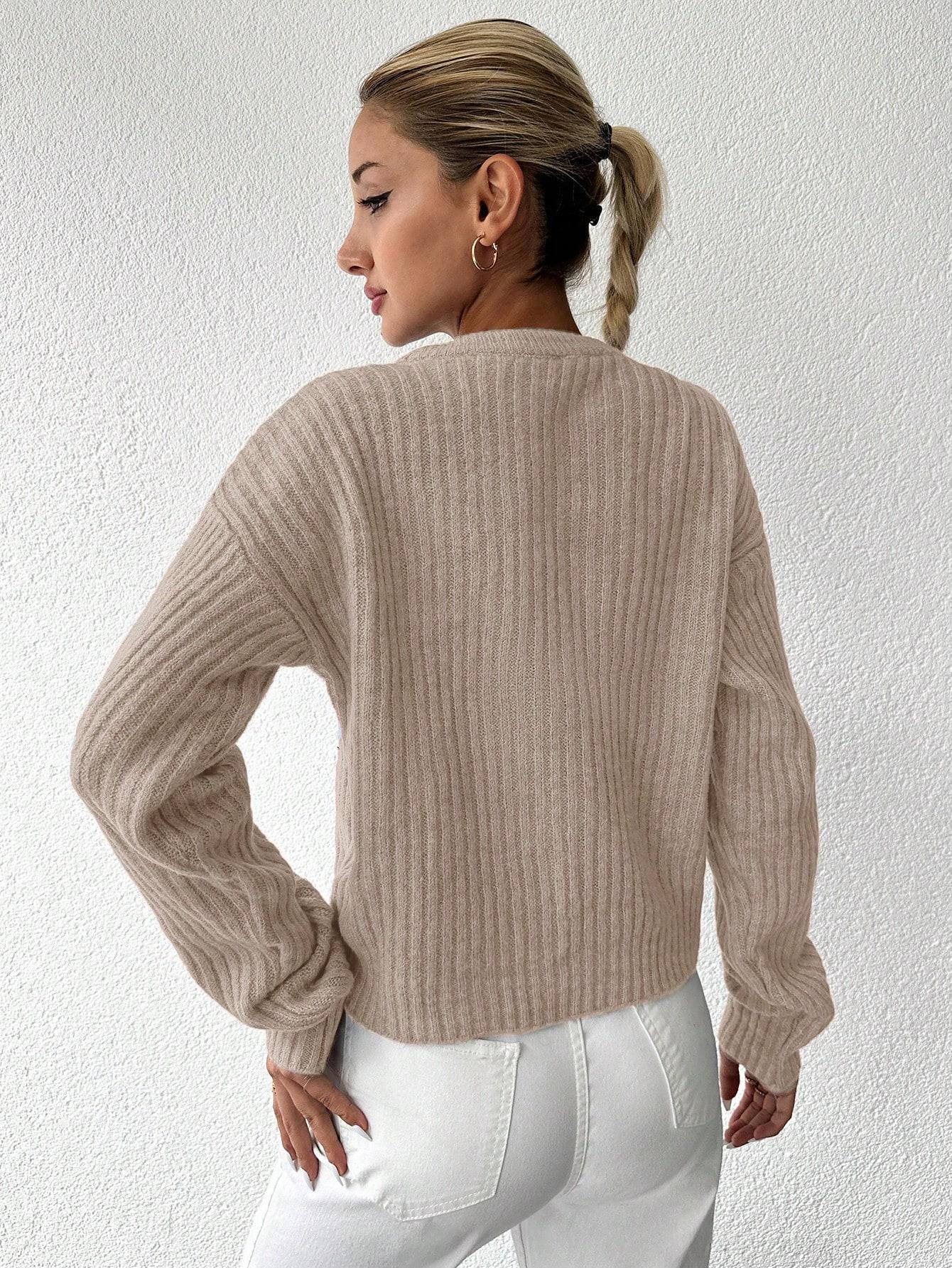 beżowy sweter długi rękaw 