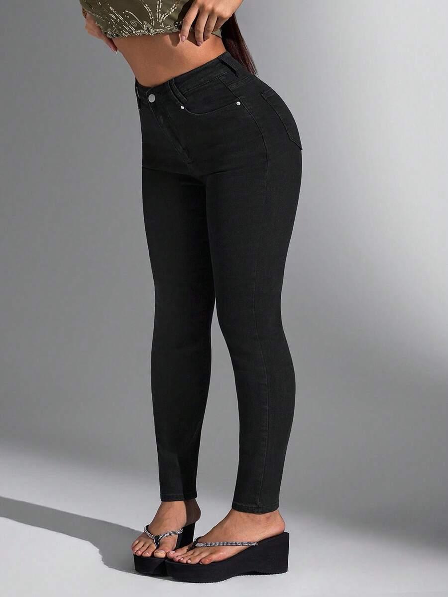 czarne spodnie jeans