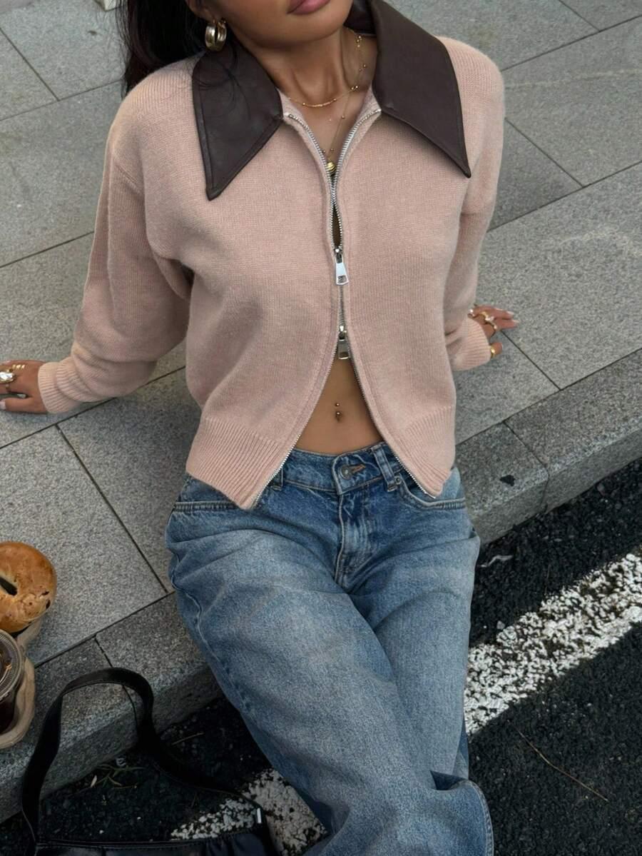 BEŻOWY SWETER ZAMEK