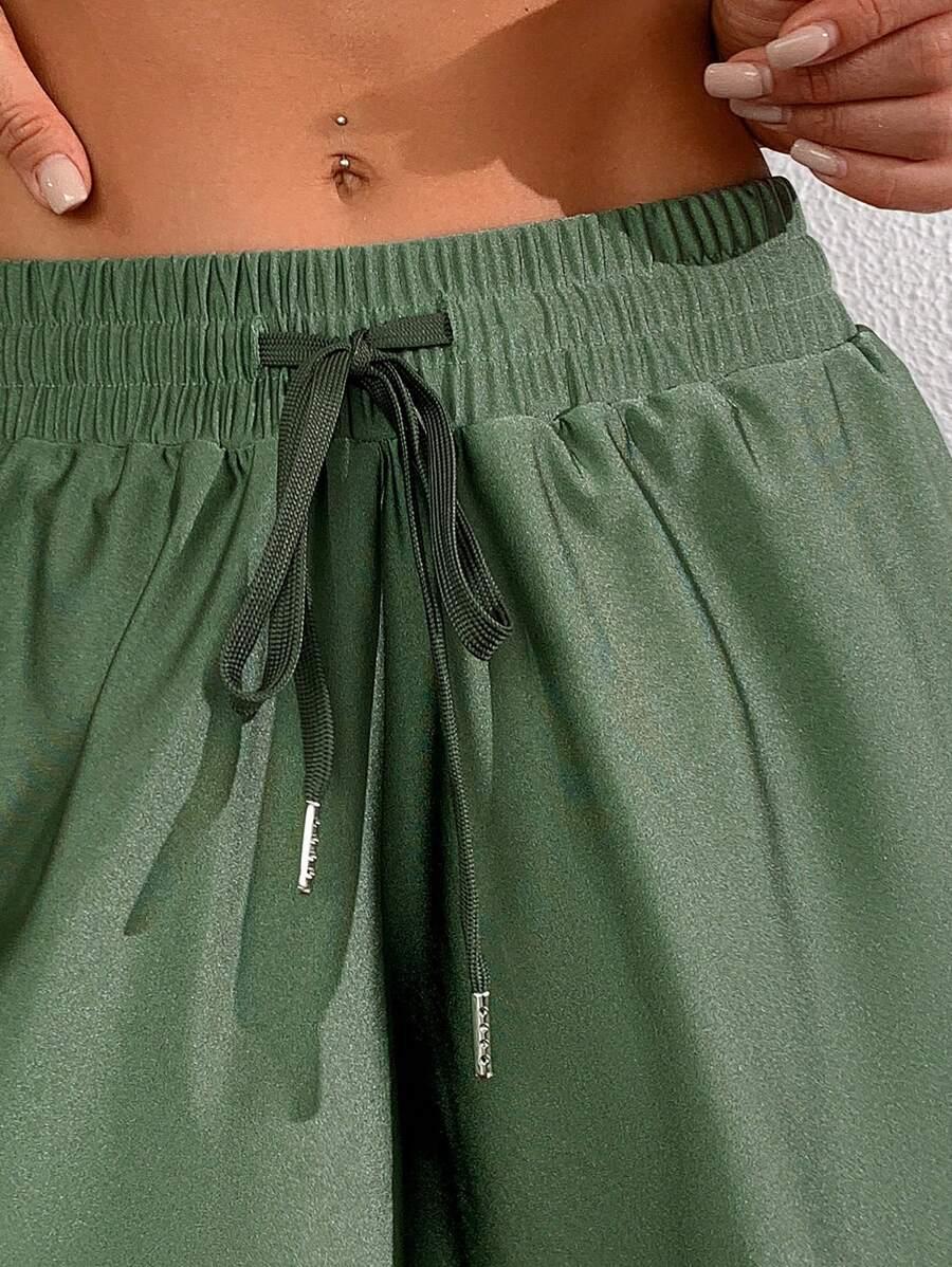 zielone sportowe spodenki 