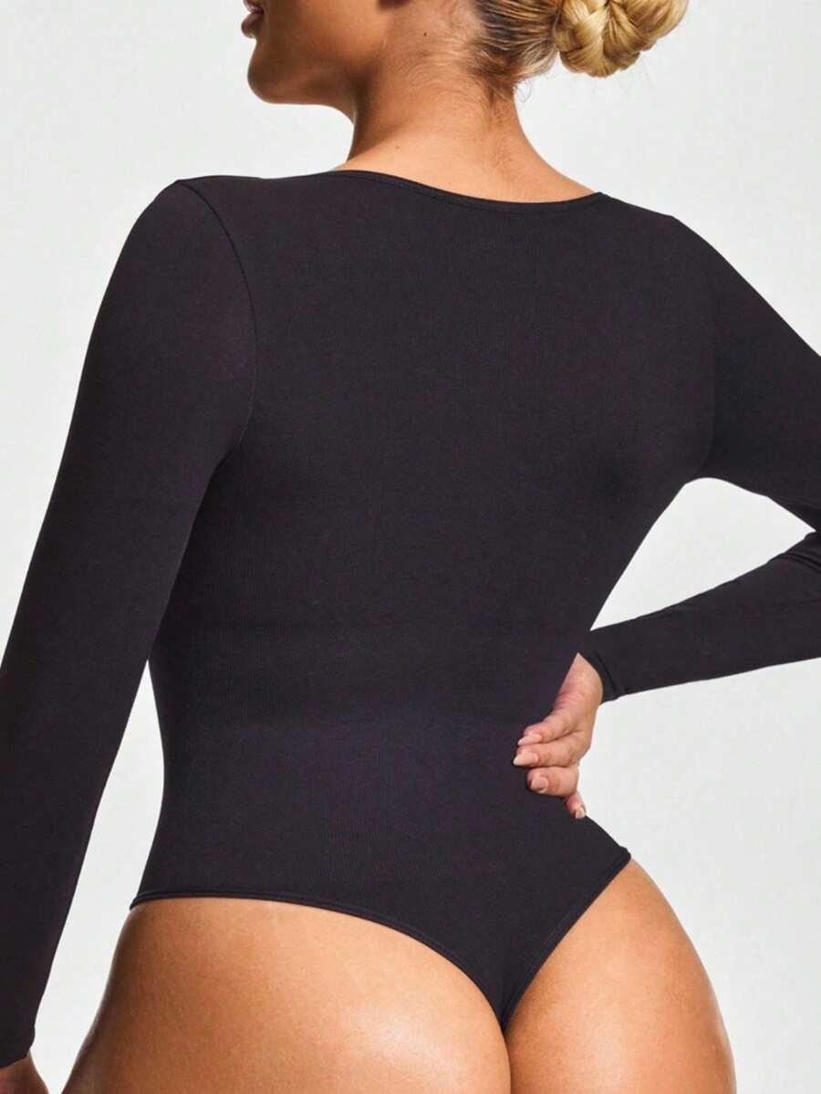 czarne modelujące body