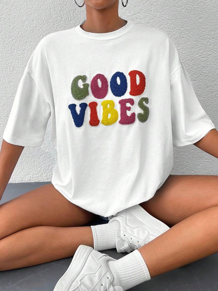 biały t-shirt z krótkim rękawem napis good vibes