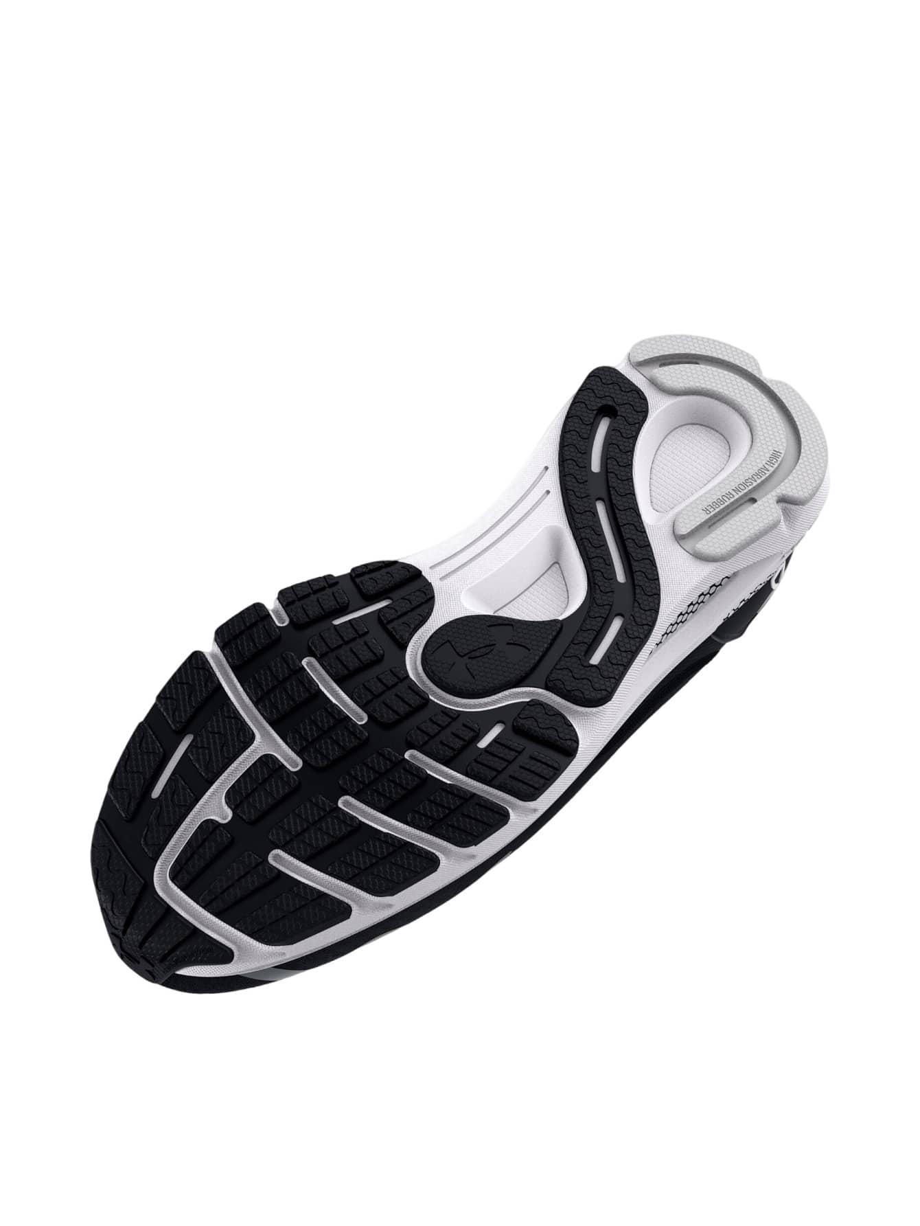 czarne buty sportowe logo 