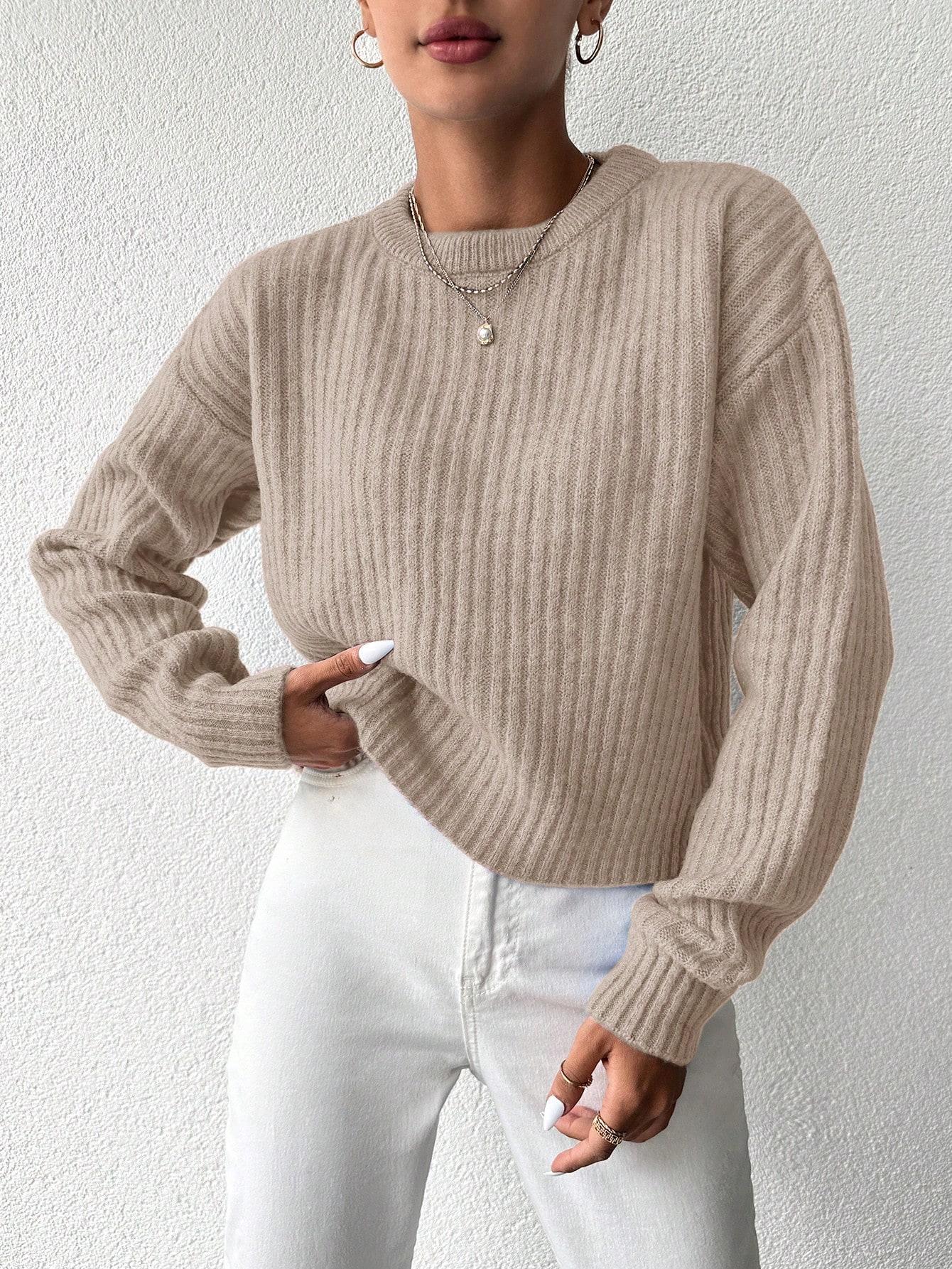 beżowy sweter długi rękaw 