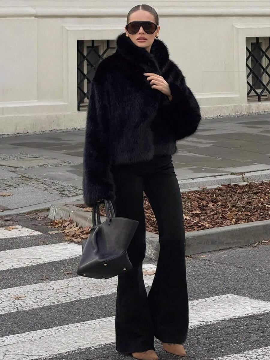 CZARNE SZTUCZNE FUTRO