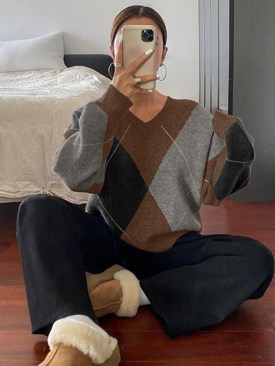 SWETER V-NECK PRINT