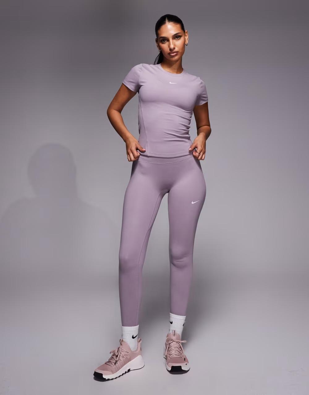 fioletowe sportowe legginsy logo  Dri-FIT