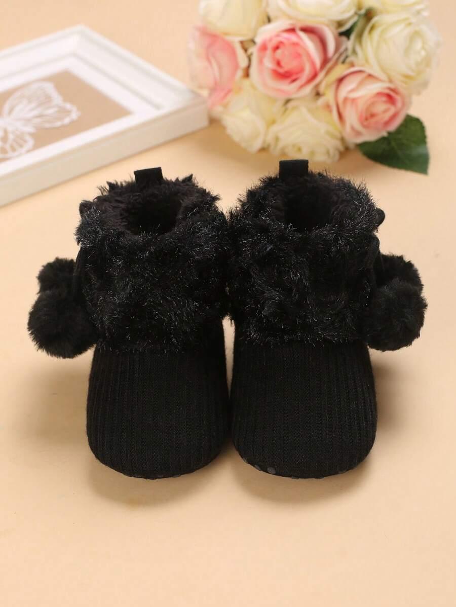 CZARNE BUTY POMPONY