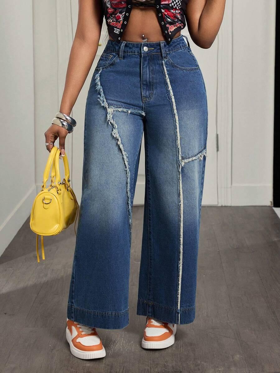 niebieskie spodnie jeans