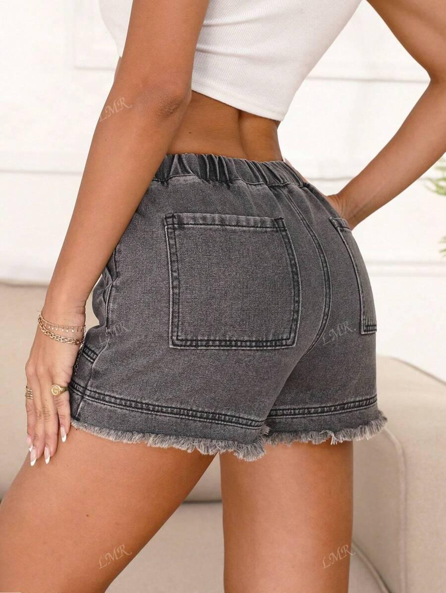 szare spodenki jeans