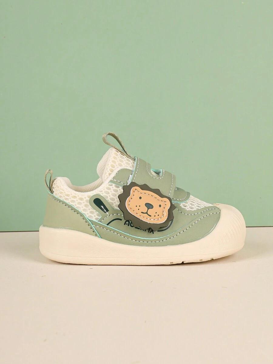 ZIELONE BUTY ZDOBIENIA