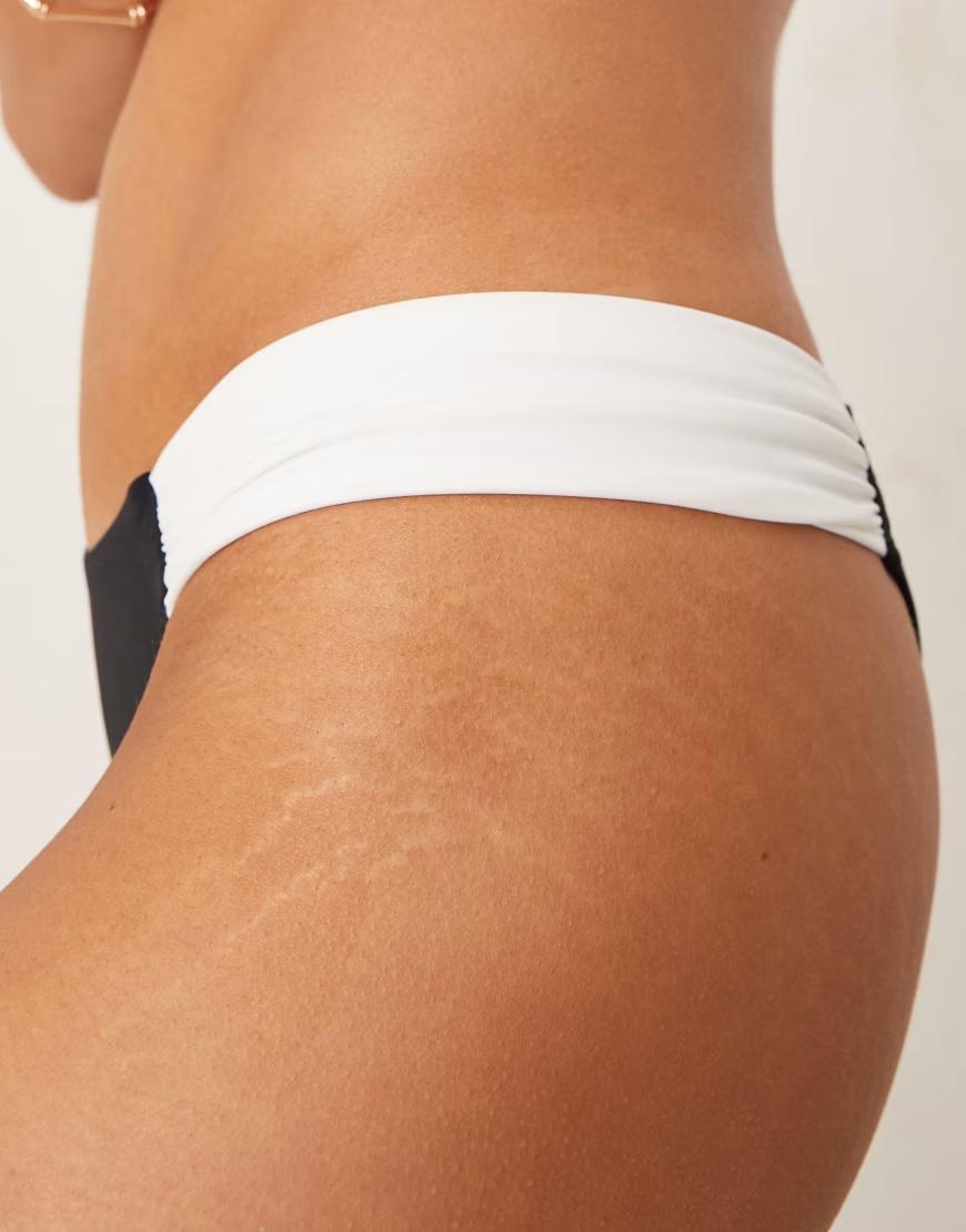 dół od bikini kontrast