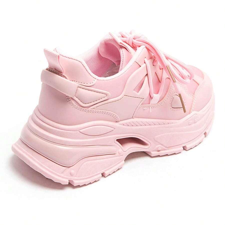 różowe sznurowane buty sportowe 