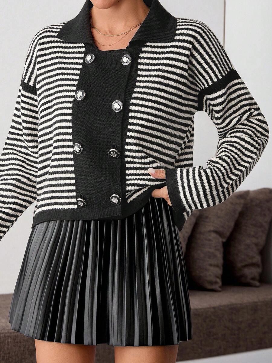 sweter paski guziki