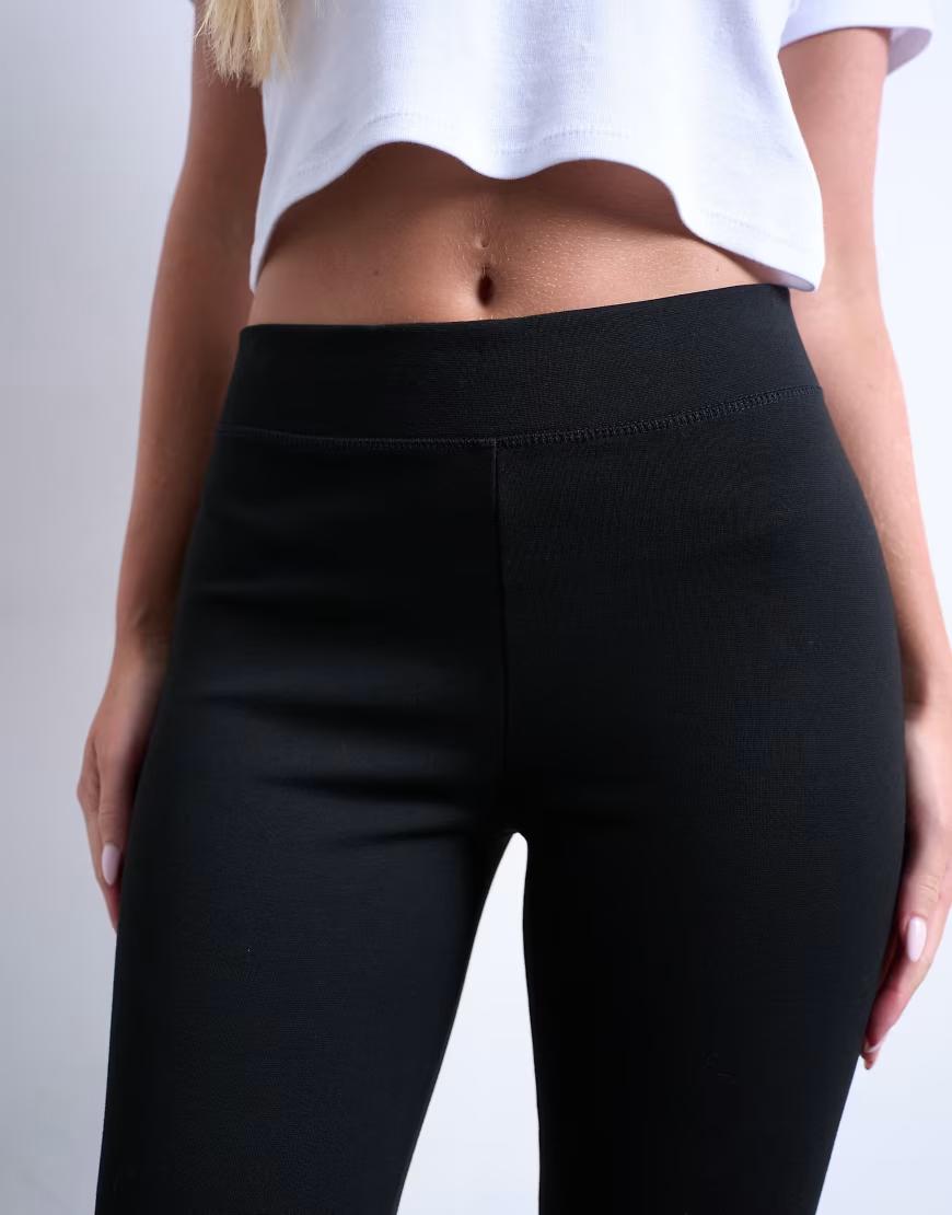 CZARNE GŁADKIE LEGGINSY
