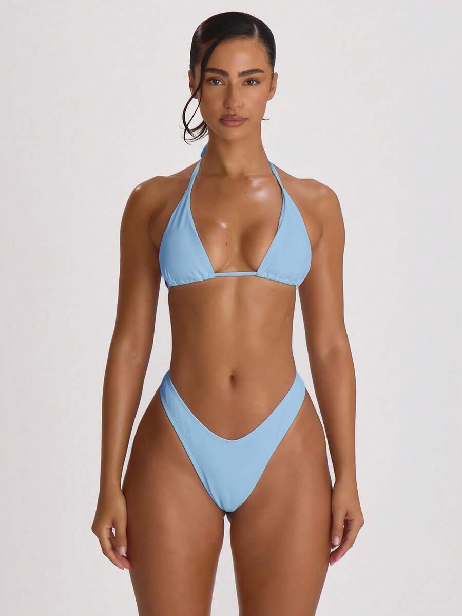 niebieska trójkątna góra od bikini wiązanie