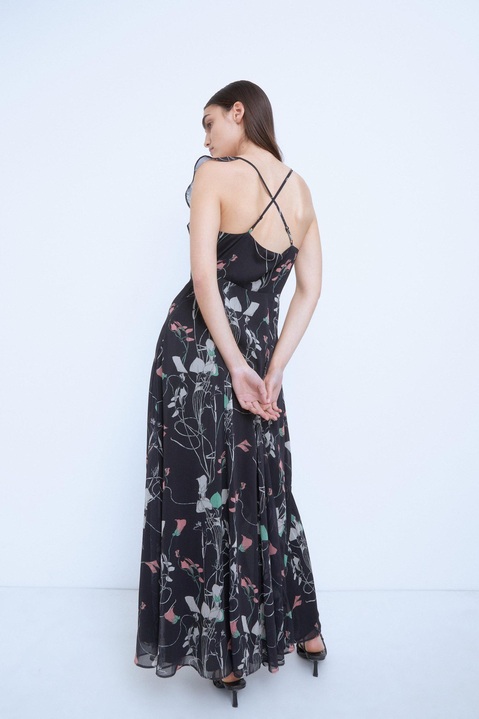 asymetryczna szyfonowa sukienka wzór kwiaty falbana