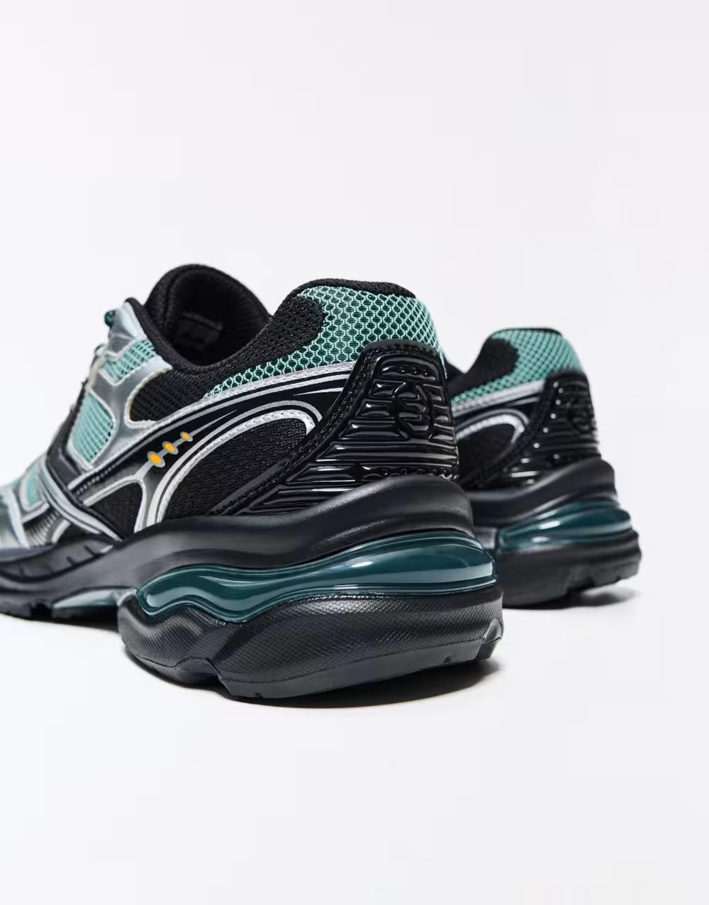 SZNUROWANE BUTY SPORTOWE