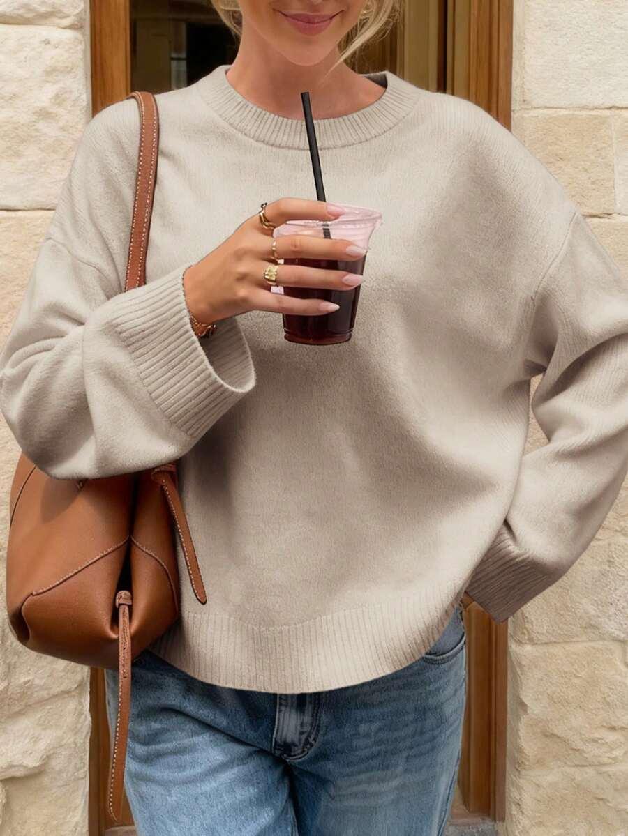 beżowy sweter długi rękaw