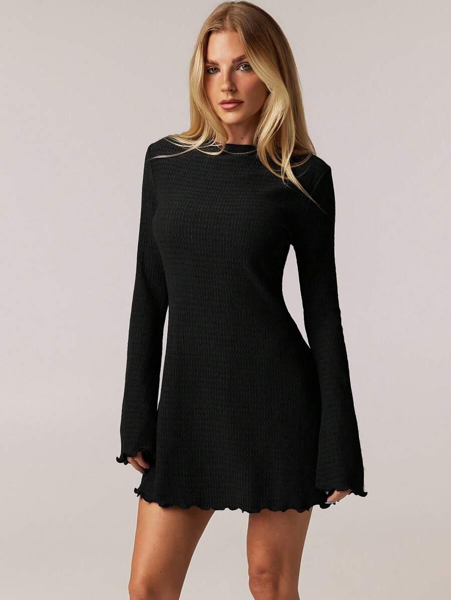 CZARNA MINI SUKIENKA 