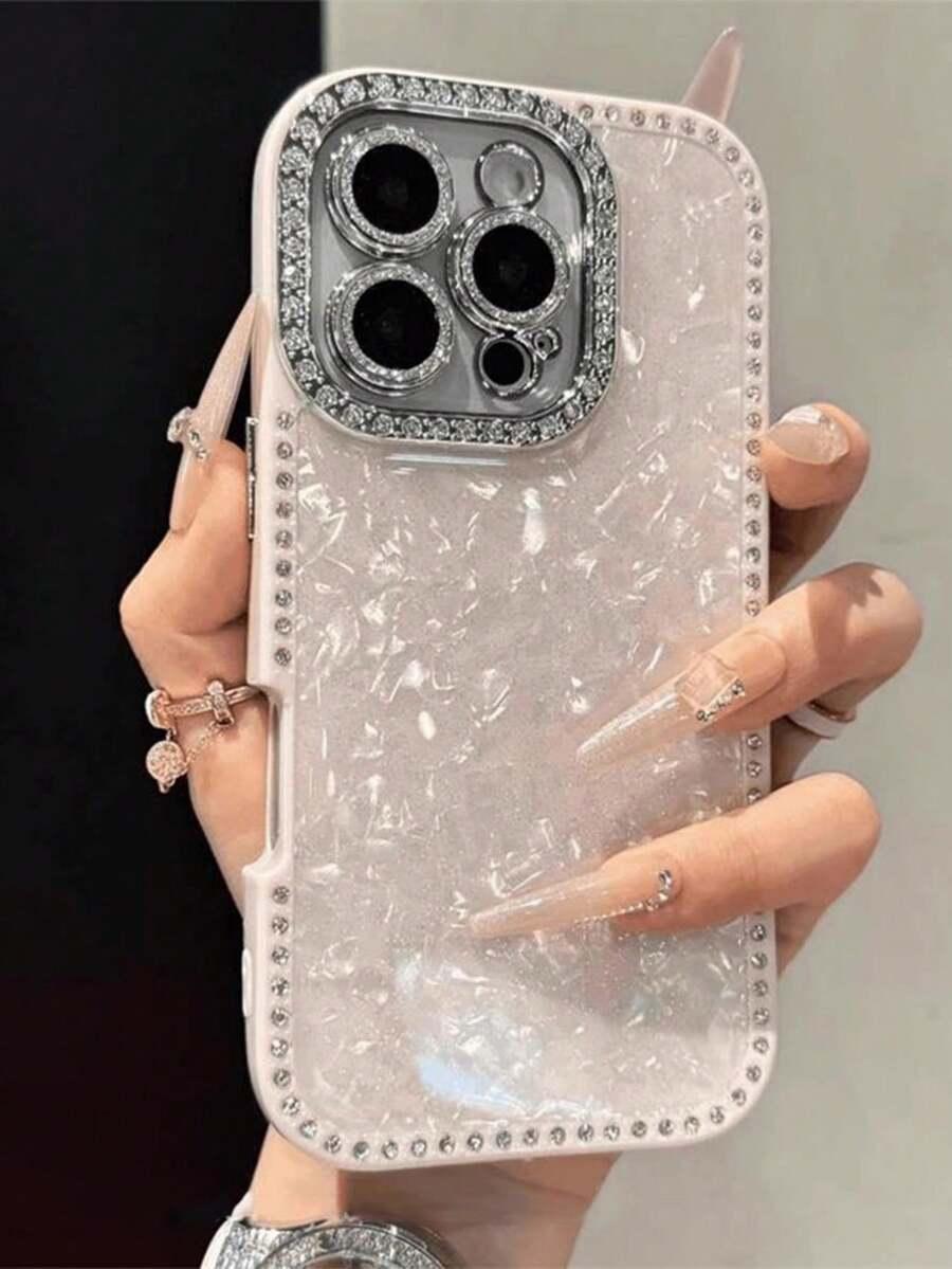ETUI NA TELEFON IPHONE 16