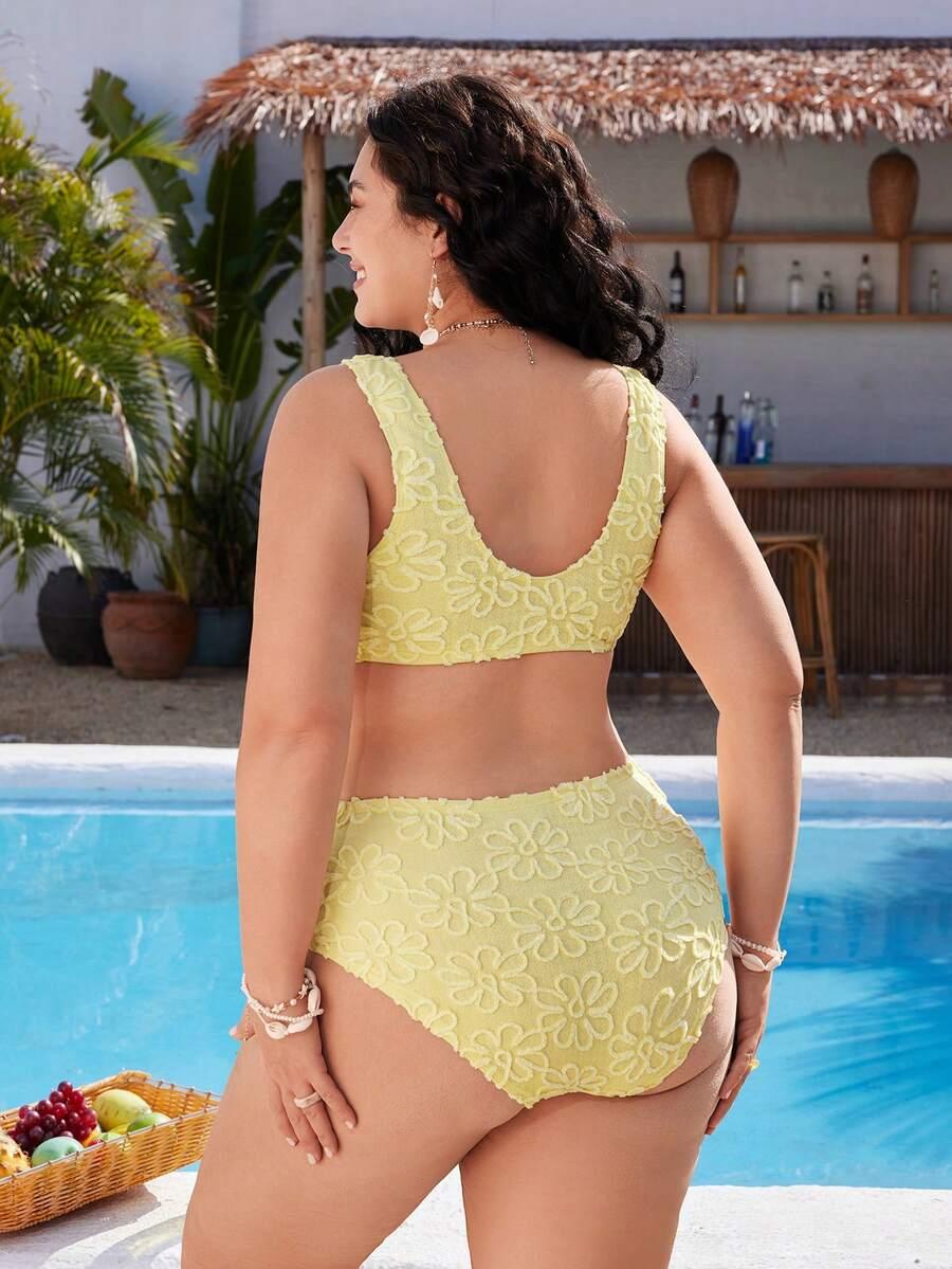 żółta góra od bikini
