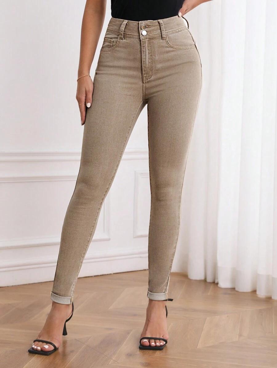 brązowe spodnie jeans