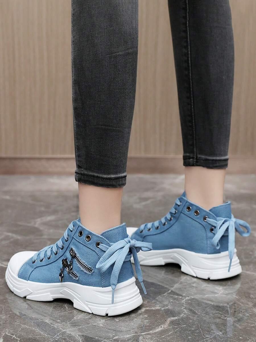 SZNUROWANE TRAMPKI JEANS