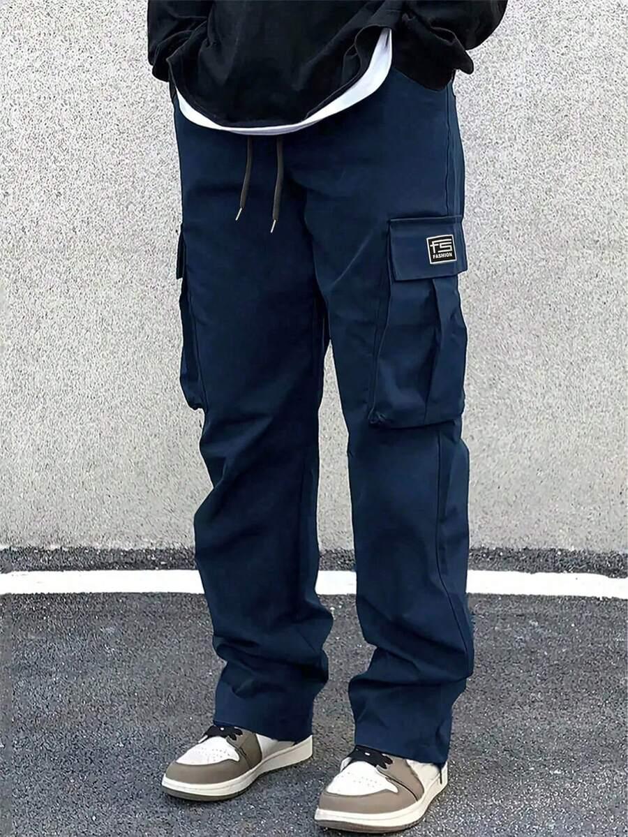 granatowe spodnie casual