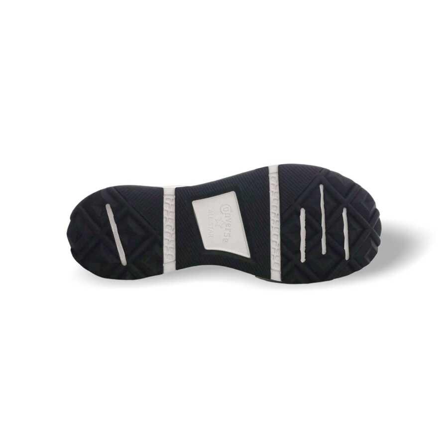 czarne trampki run star legacy