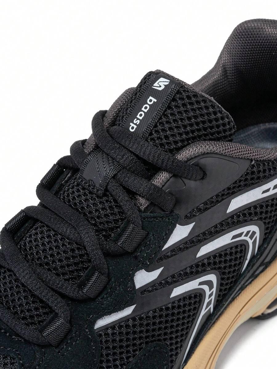 czarne buty sportowe