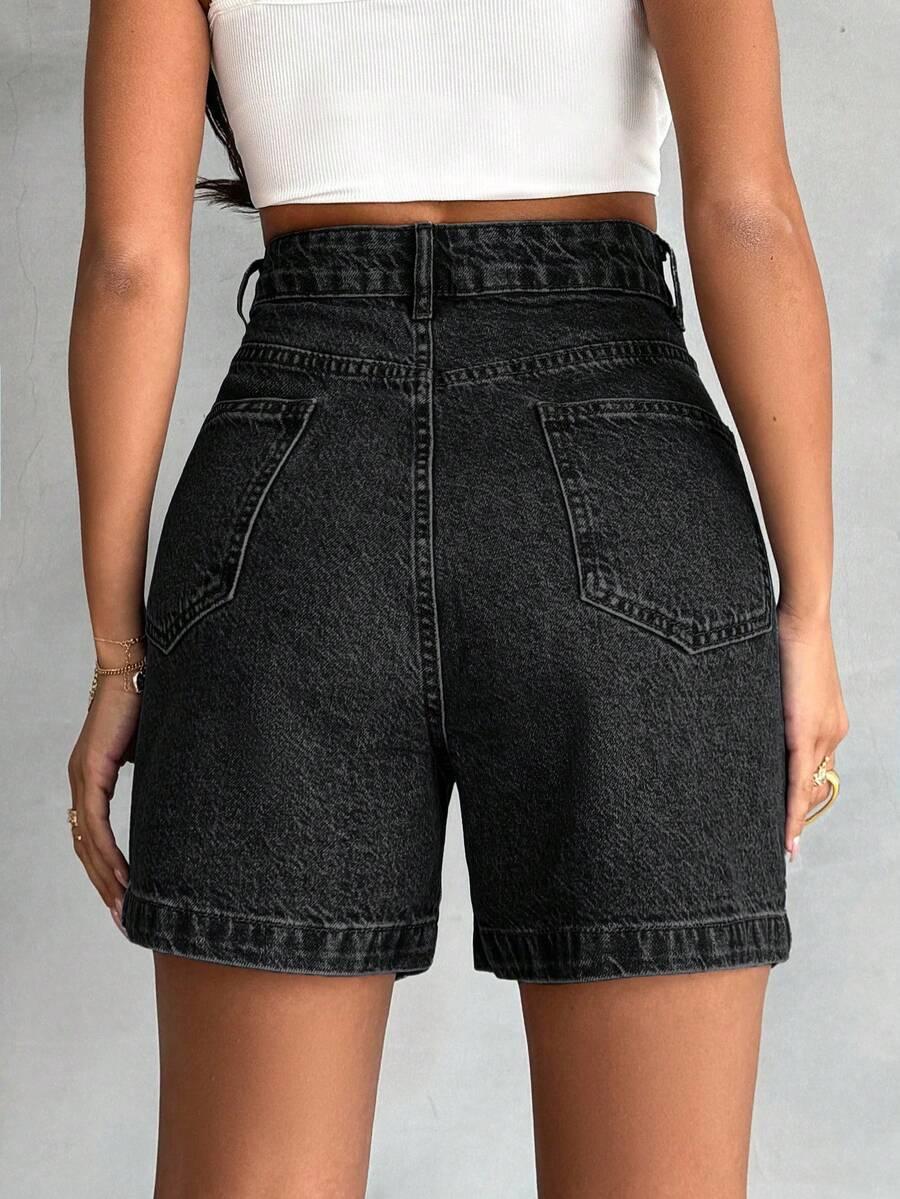 czarne spodenki jeans