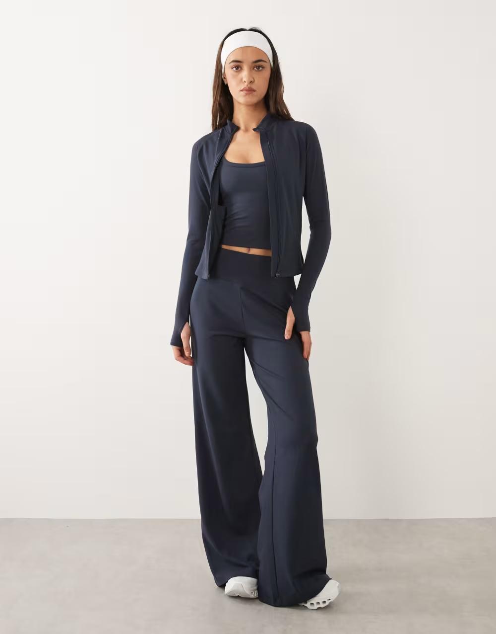 GRANATOWA ROZPINANA BLUZA