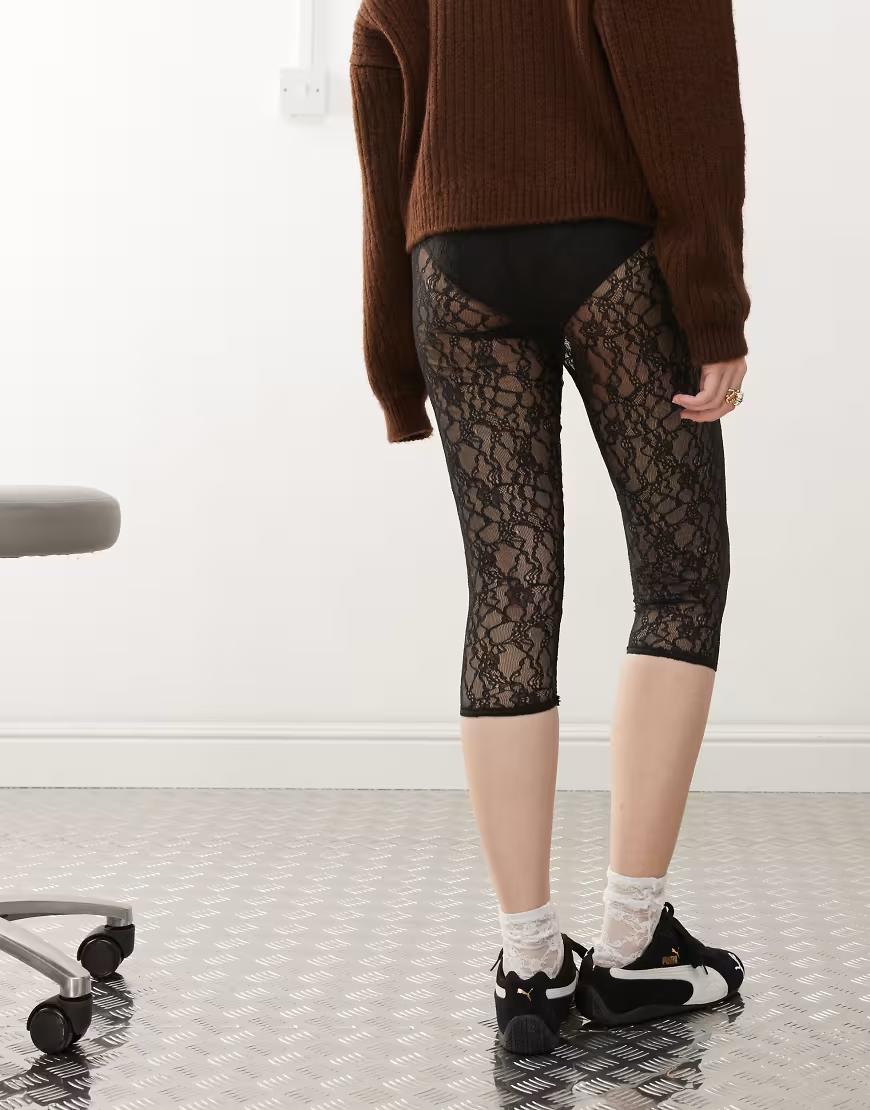 CZARNE LEGGINSY 3/4 KORONKA