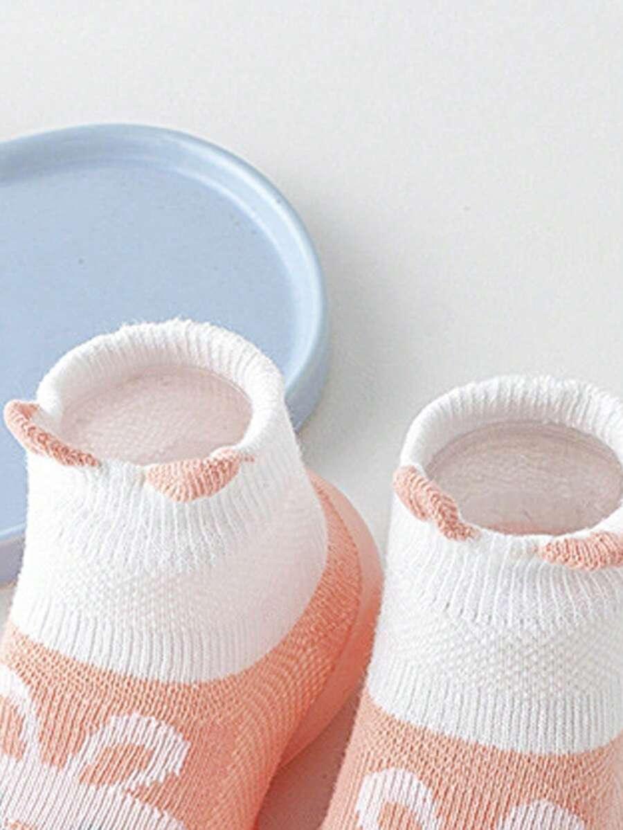 buty wzór królik