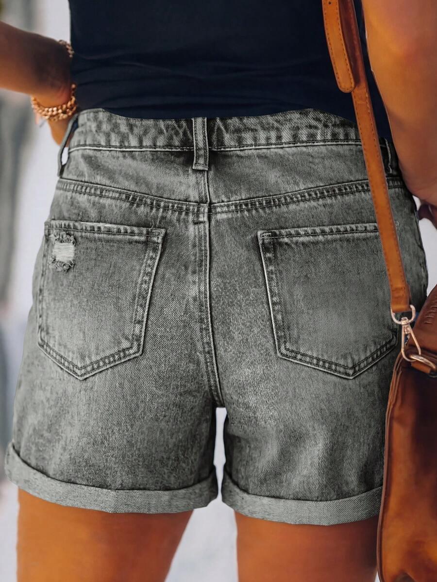 szare spodenki jeans