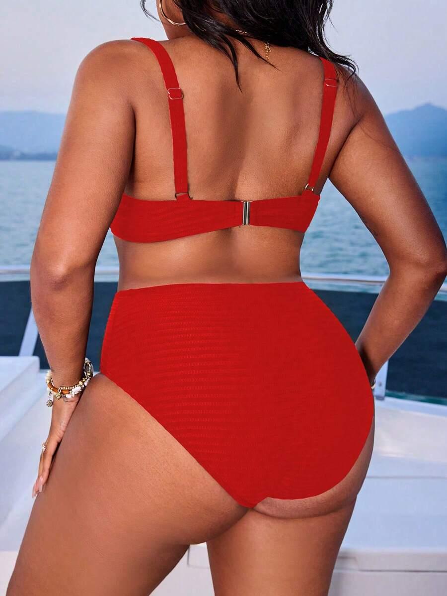 czerwony dół od bikini