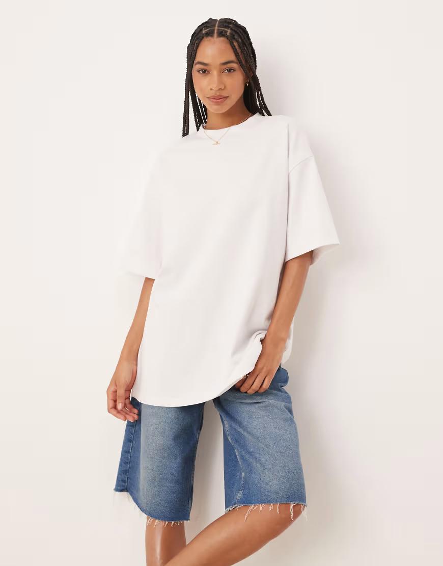 BIAŁY T-SHIRT OVERSIZE
