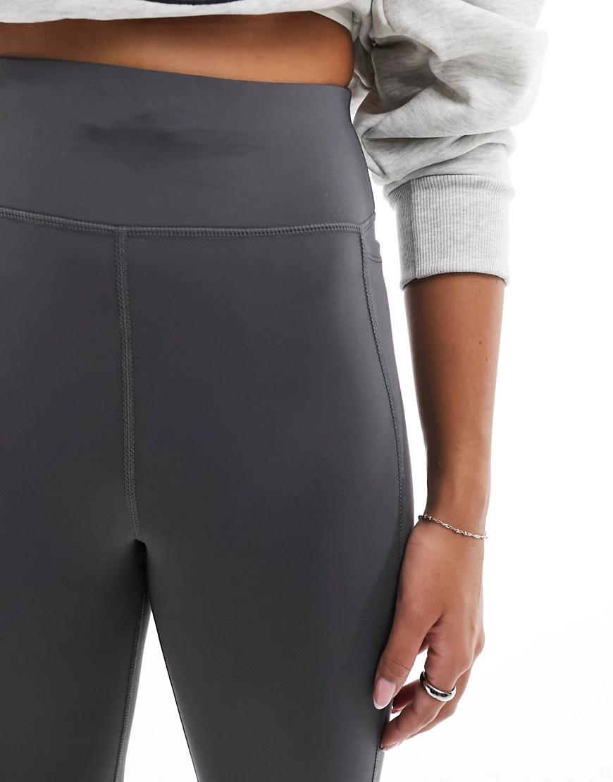 szare sportowe legginsy basic