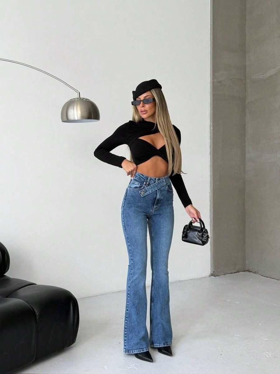 niebieskie spodnie jeans 