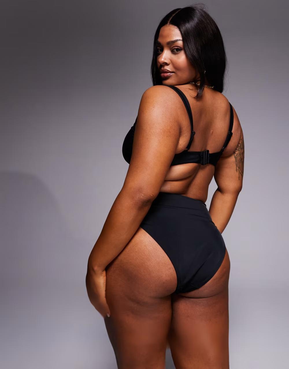 czarny klasyczny dół od bikini