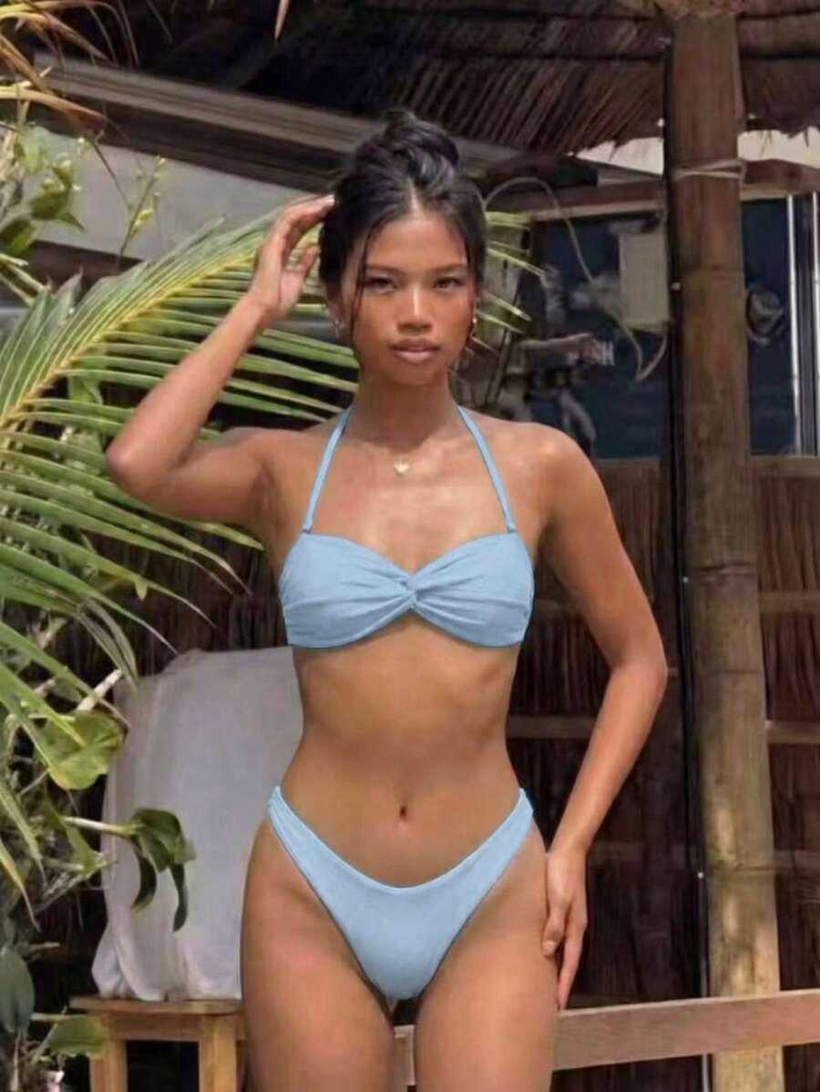 niebieski komplet bikini