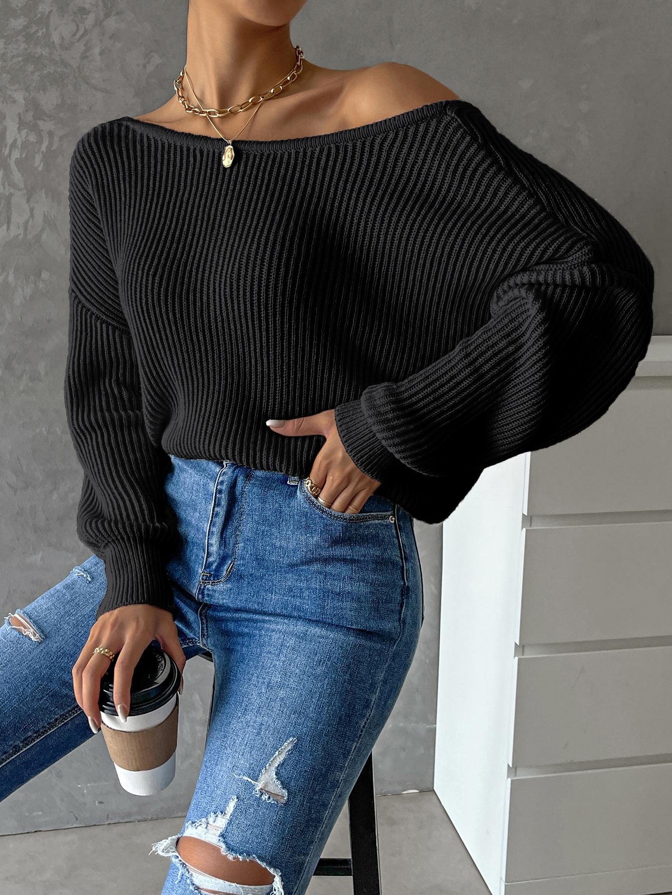 CZARNY DZIANINOWY SWETER