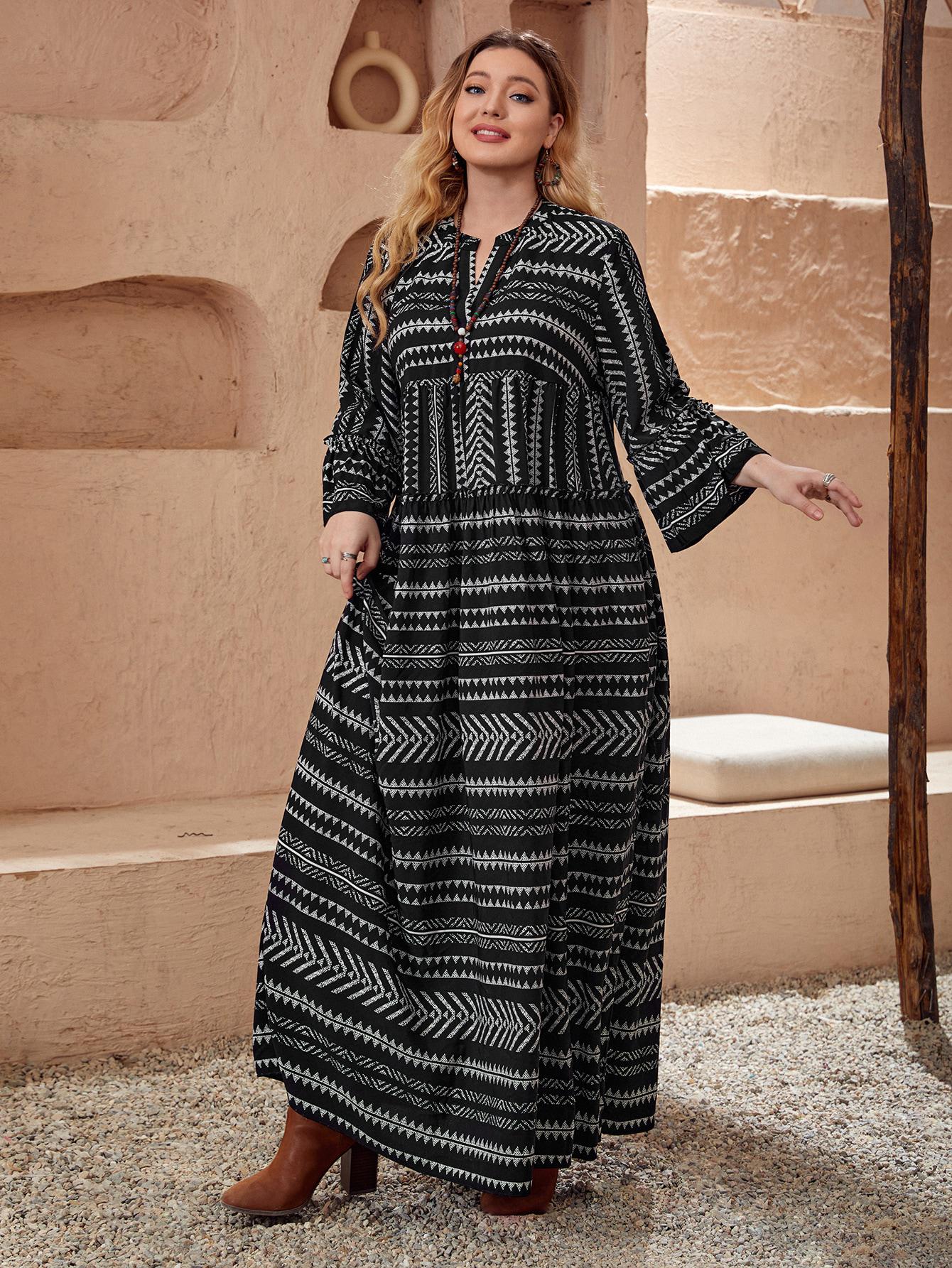 LUŹNA SUKIENKA MAXI W GEOMETRYCZNY WZÓR 