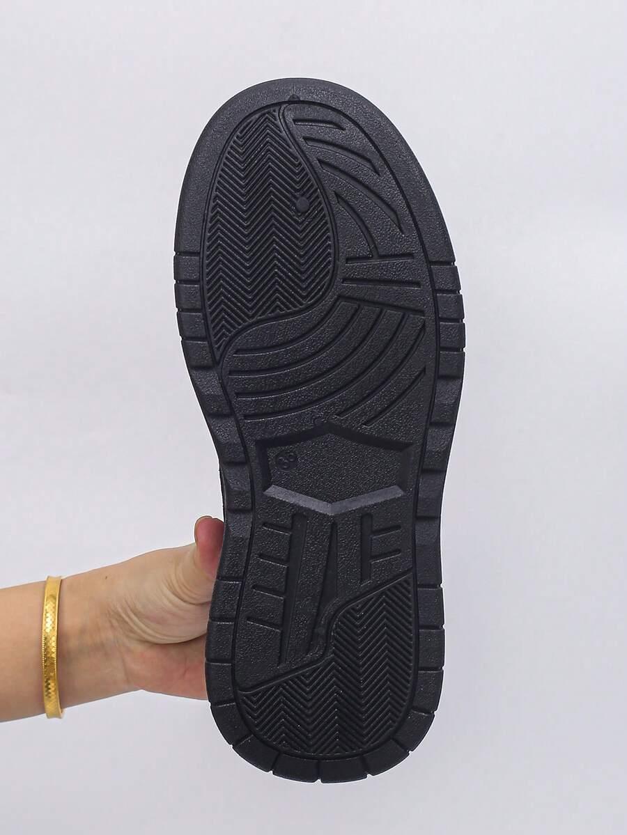 czarne buty sportowe platforma