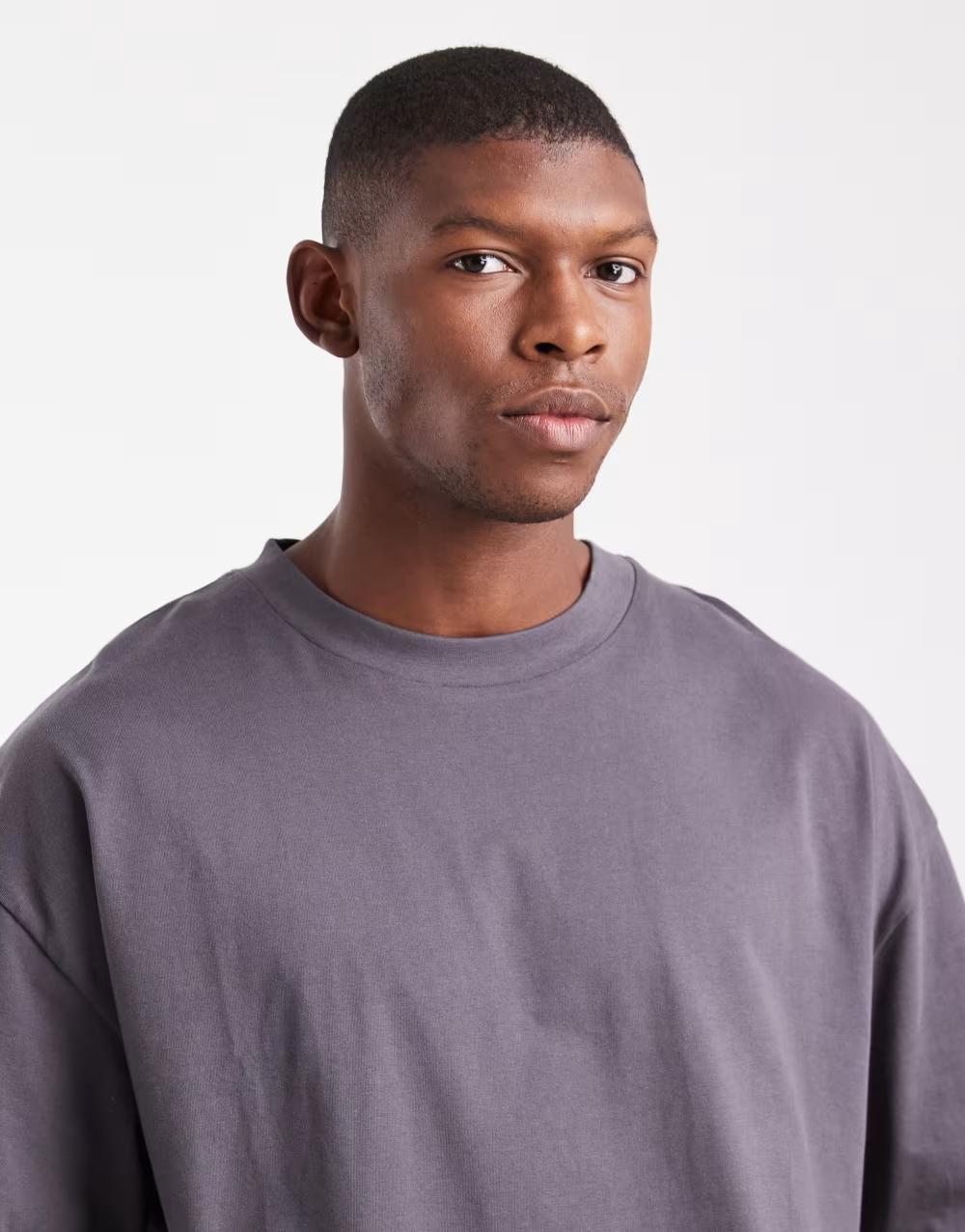 szary gładki t-shirt