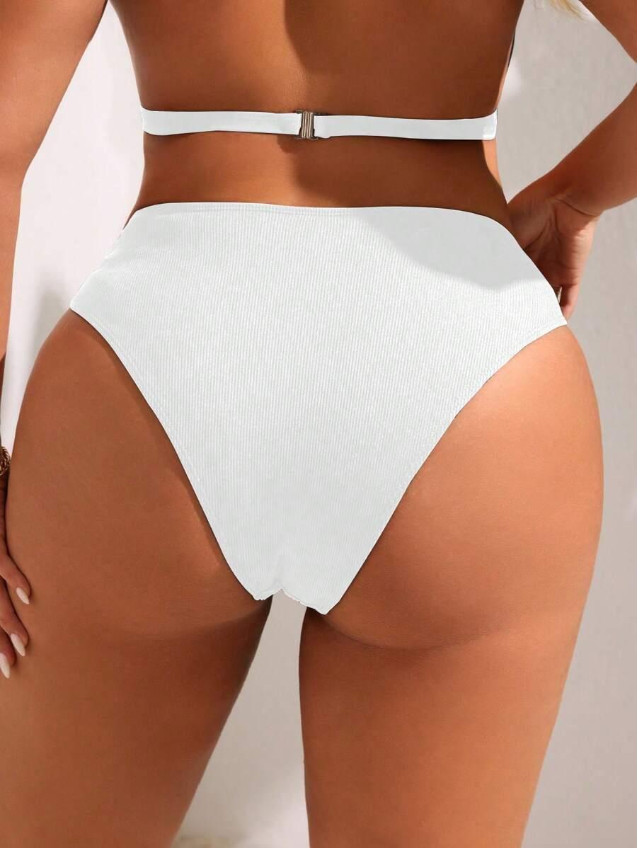 DÓŁ OD BIKINI