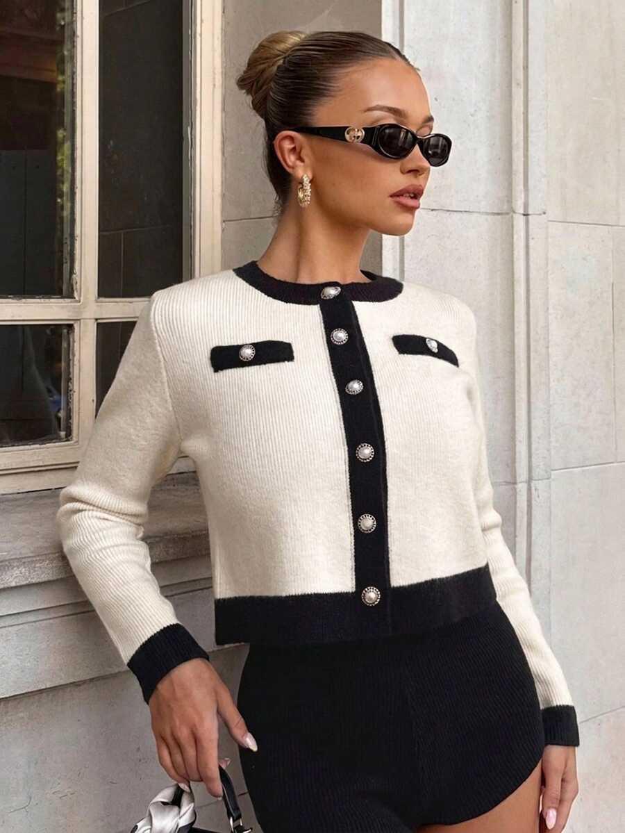 dzianinowy sweter kontrast guziki