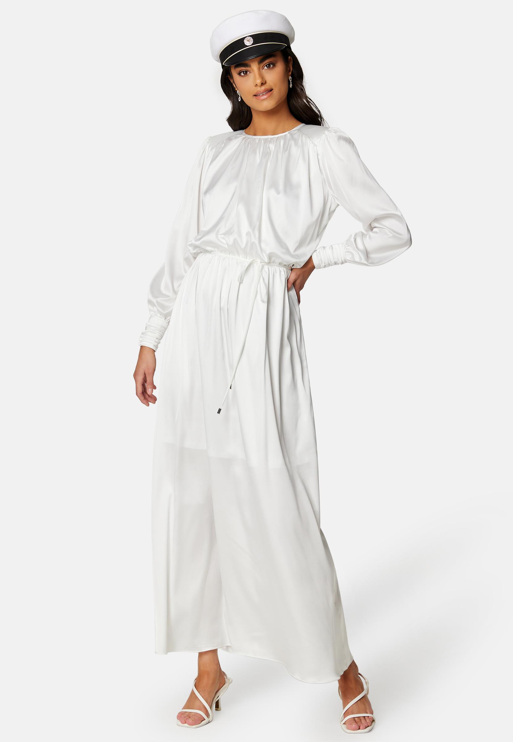 biała satynowa sukienka maxi